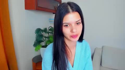 Snapshot of softlyy_bold chatting on 09/26/25, 07:12 Alice online show from 09/26/25, 07:12