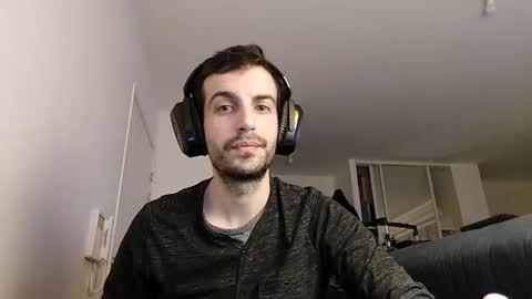 Snapshot of softndwear chatting on 01/01/25, 06:06 SOFT online show from 01/01/25, 06:06