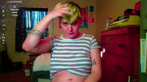 Snapshot of softtboyfriend chatting on 03/11/25, 11:26 Day online show from 03/11/25, 11:26