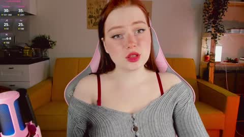 Snapshot of sofy_benson chatting on 01/12/25, 11:17 Sofy online show from 01/12/25, 11:17