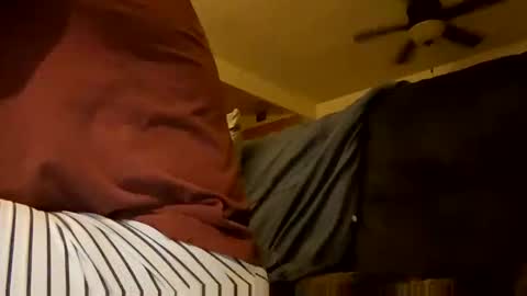 Snapshot of soharddr chatting on 11/23/25, 10:59 soharddr online show from 11/23/25, 10:59