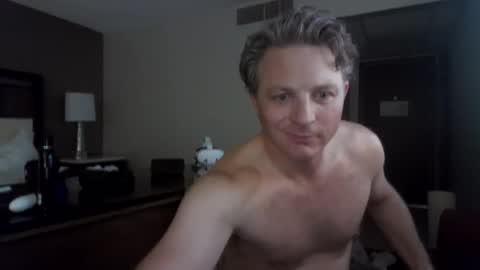 Snapshot of sohottonight63 chatting on 11/12/25, 12:27 sohottonight63 online show from 11/12/25, 12:27