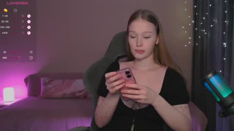 Jennifer Jenny Jen online show from 12/23/25, 10:24