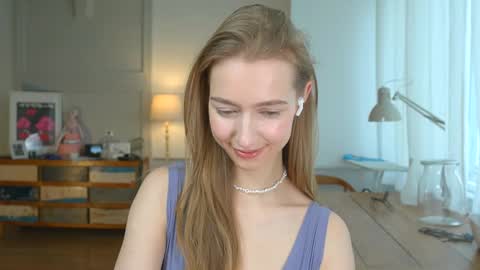 Snapshot of solar_bella chatting on 01/26/25, 02:52 Bella online show from 01/26/25, 02:52