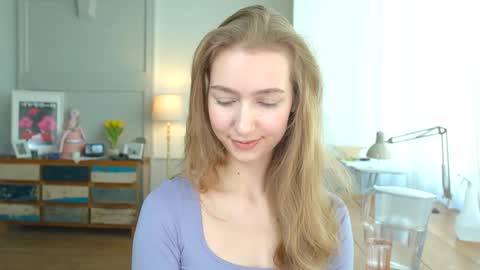 Snapshot of solar_bella chatting on 01/30/25, 12:27 Bella online show from 01/30/25, 12:27