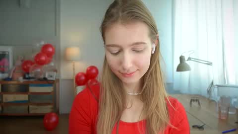 Snapshot of solar_bella chatting on 02/14/25, 12:03 Bella online show from 02/14/25, 12:03