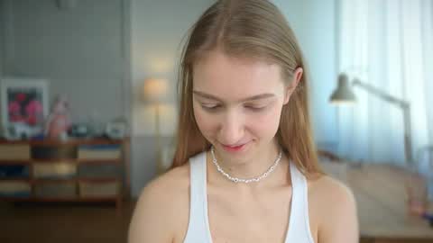 Snapshot of solar_bella chatting on 02/22/25, 11:35 Bella online show from 02/22/25, 11:35