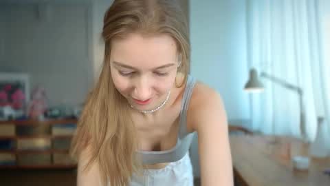 Snapshot of solar_bella chatting on 02/23/25, 09:55 Bella online show from 02/23/25, 09:55