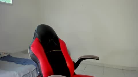 Moonie  online show from 09/18/25, 10:01