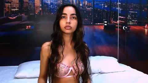 Snapshot of solarboom18 chatting on 11/29/25, 07:06 solarboom18 online show from 11/29/25, 07:06