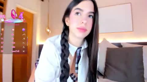 Snapshot of solavelar chatting on 10/23/25, 03:50 Sol Avelar online show from 10/23/25, 03:50