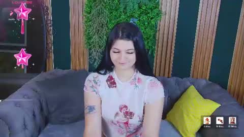 Snapshot of solazolaa chatting on 06/20/26, 01:52 Sonya online show from 06/20/26, 01:52