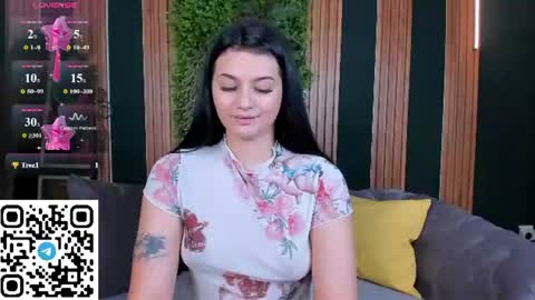 Snapshot of solazolaa chatting on 07/11/26, 01:30 Sonya online show from 07/11/26, 01:30