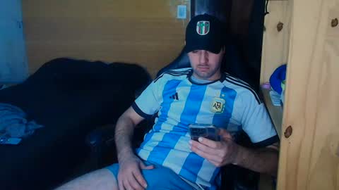 ManuAiluPlay online show from 06/20/26, 02:47