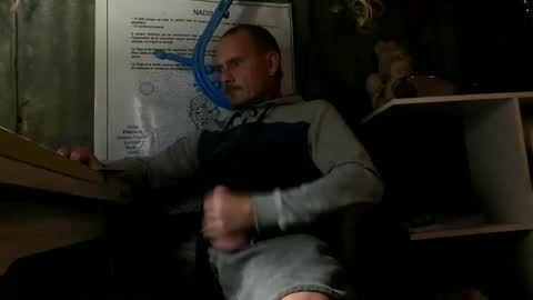 Snapshot of soldierboyparis chatting on 09/09/25, 07:35 Alex Dixon online show from 09/09/25, 07:35