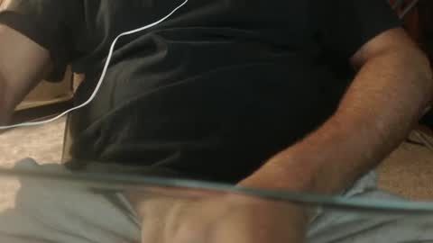 Snapshot of solo61175 chatting on 10/14/25, 01:28 solo61175 online show from 10/14/25, 01:28