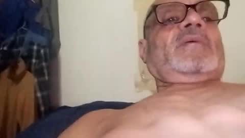 Snapshot of solokool7e chatting on 12/20/25, 06:37 ELLIOTT online show from 12/20/25, 06:37