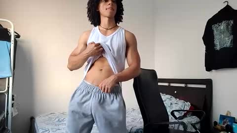 Hi Im Weller Check my Bio  online show from 03/16/26, 10:58