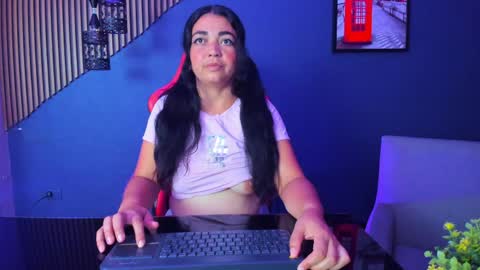 Snapshot of soltylor chatting on 04/08/26, 04:18 Solecito online show from 04/08/26, 04:18