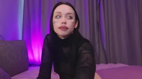 Snapshot of somniya chatting on 12/04/25, 10:35 somniya online show from 12/04/25, 10:35