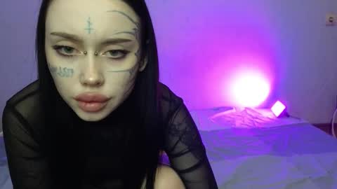 Snapshot of somniya chatting on 12/14/25, 02:22 somniya online show from 12/14/25, 02:22