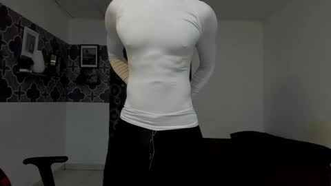 son_hades online show from 11/05/25, 07:36