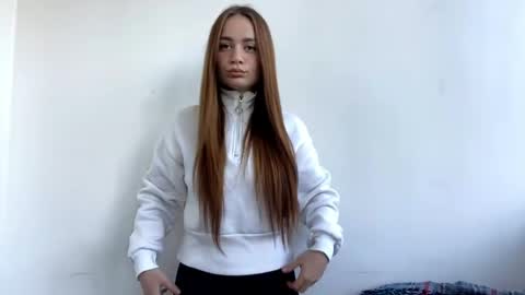 Victoria online show from 04/27/26, 12:58