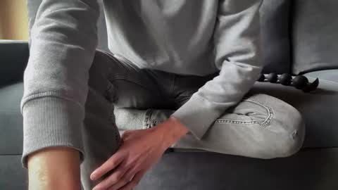 Snapshot of sondages chatting on 01/23/25, 12:09 Sondages online show from 01/23/25, 12:09