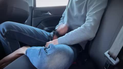 Sondages online show from 11/21/25, 08:24