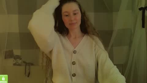 Snapshot of song_to_the_siren chatting on 02/25/25, 10:58 Mary online show from 02/25/25, 10:58