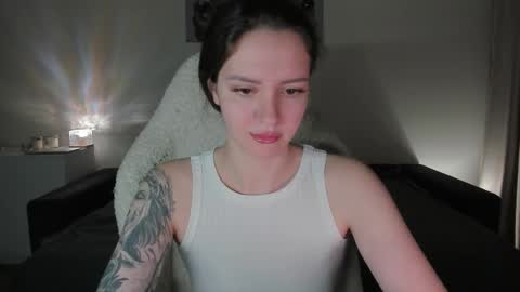 sonia_moon_ online show from 09/22/25, 02:24