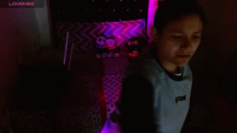 Snapshot of sonialatin69 chatting on 11/08/25, 01:06 sonialatin69 online show from 11/08/25, 01:06