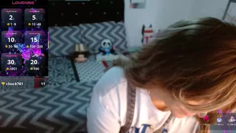 Snapshot of sonialatin69 chatting on 11/14/25, 12:26 sonialatin69 online show from 11/14/25, 12:26