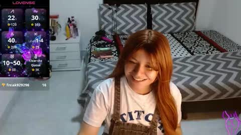 Snapshot of sonialatin69 chatting on 11/15/25, 12:41 sonialatin69 online show from 11/15/25, 12:41