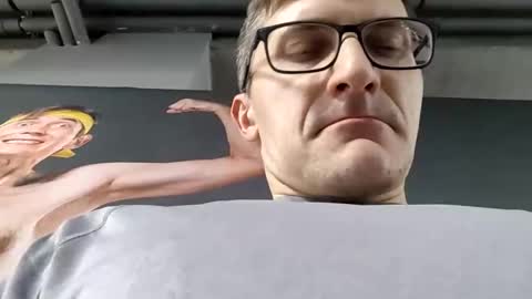 Snapshot of sonicegay chatting on 01/07/25, 07:06 sonicegay online show from 01/07/25, 07:06