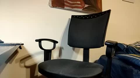 Snapshot of sonicegay chatting on 10/26/25, 08:04 sonicegay online show from 10/26/25, 08:04