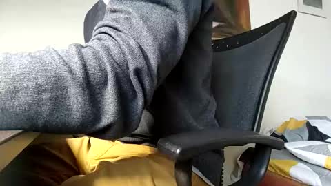 Snapshot of sonicegay chatting on 12/19/25, 08:43 sonicegay online show from 12/19/25, 08:43