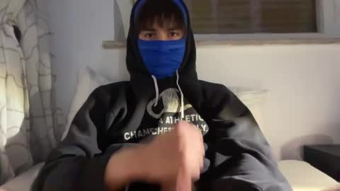 sonny_moore_ online show from 01/08/26, 10:12