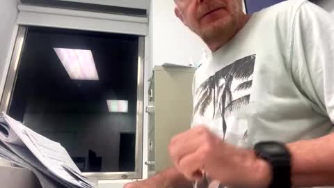 Max Banana online show from 03/06/25, 11:14