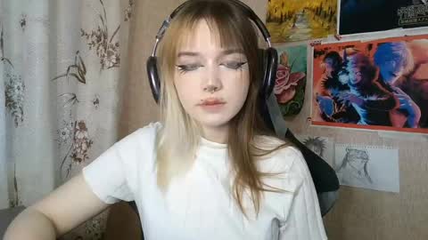 Mila online show from 05/28/26, 03:20