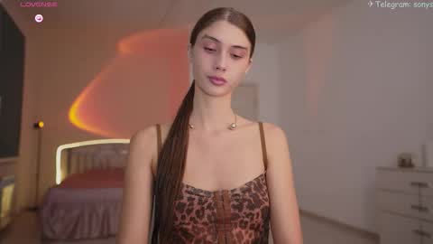 Snapshot of sony_play chatting on 09/10/25, 05:13 Sony online show from 09/10/25, 05:13