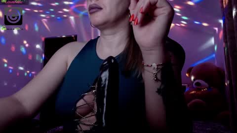 Sonia online show from 01/30/25, 04:16