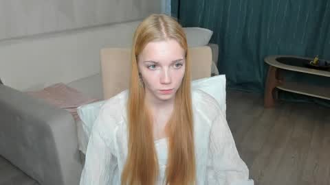 Snapshot of sonyalaviola chatting on 03/31/26, 07:31 Sofia online show from 03/31/26, 07:31