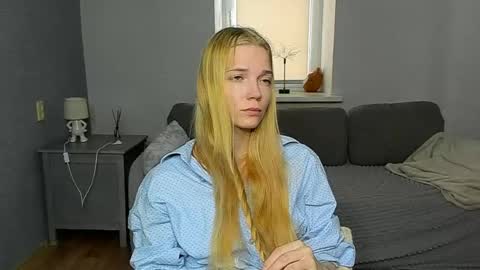 Snapshot of sonyalaviola chatting on 04/29/26, 07:23 Sofia online show from 04/29/26, 07:23