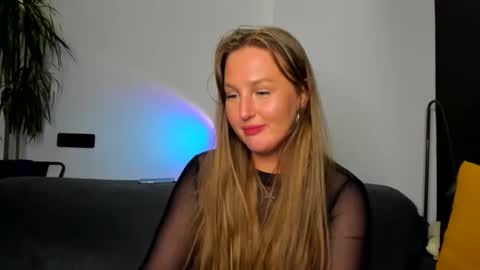 Snapshot of sonyatightt chatting on 01/15/25, 01:34 Sonya online show from 01/15/25, 01:34