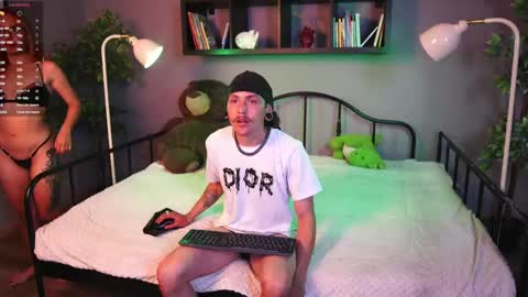 sophi_and_dereck online show from 05/26/26, 12:12