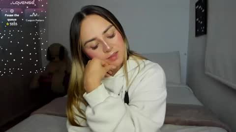 Sofi online show from 02/11/26, 01:54