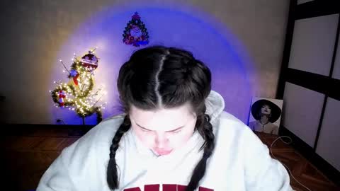 sophia__olsen online show from 01/15/26, 06:40