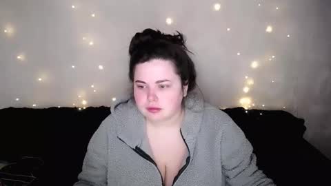 sophia__olsen online show from 03/17/26, 06:50
