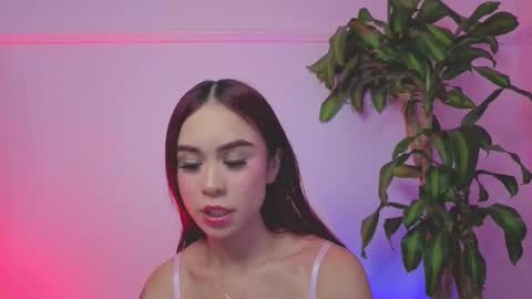 Snapshot of sophia_berryy chatting on 10/23/25, 12:32 Sophia Independent model online show from 10/23/25, 12:32